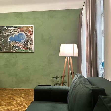 Art Apartment On Kylisha Str Liov Exterior foto