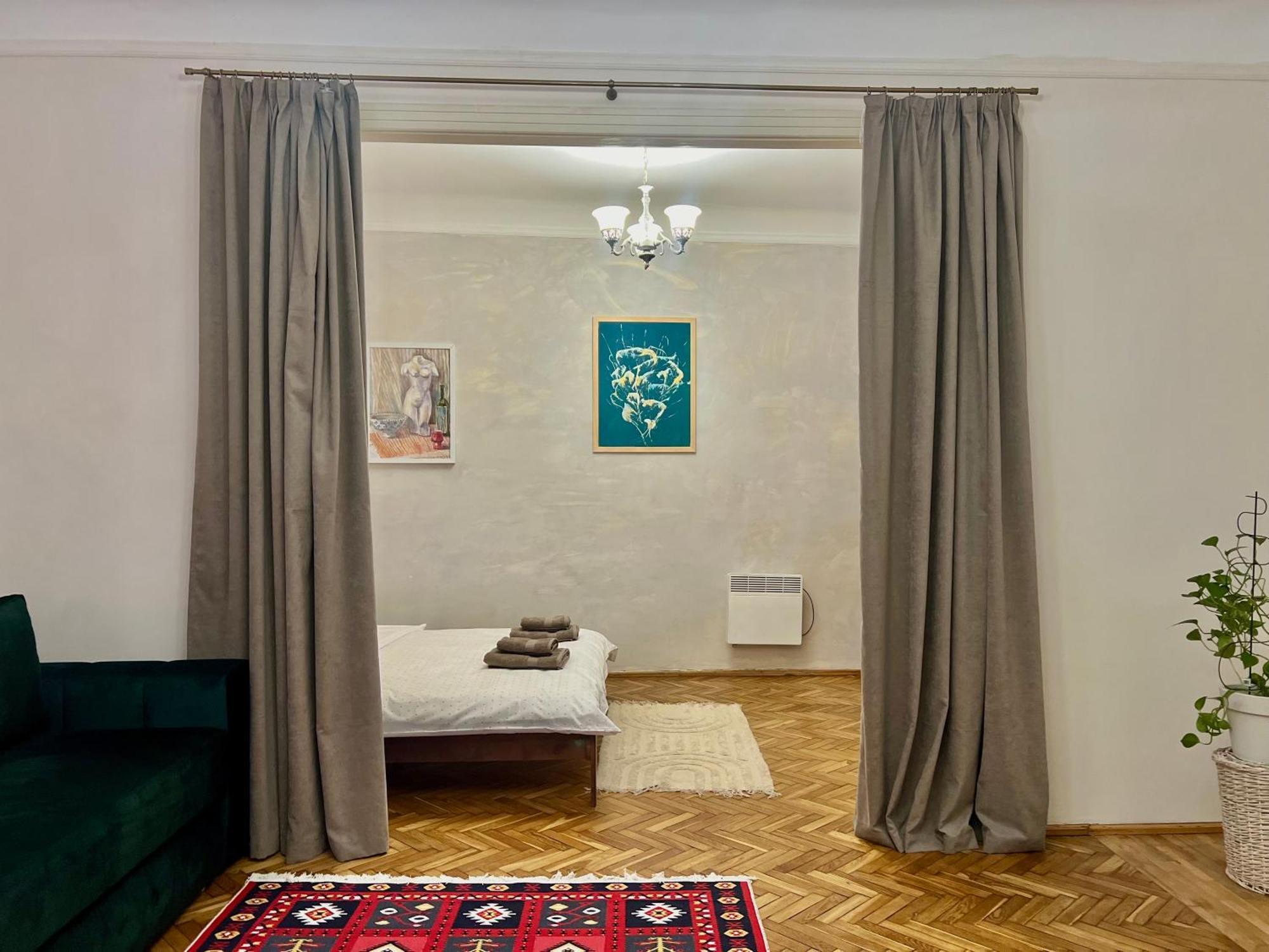 Art Apartment On Kylisha Str Liov Exterior foto